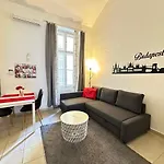 Orangehomes Central Market Hall Apartment